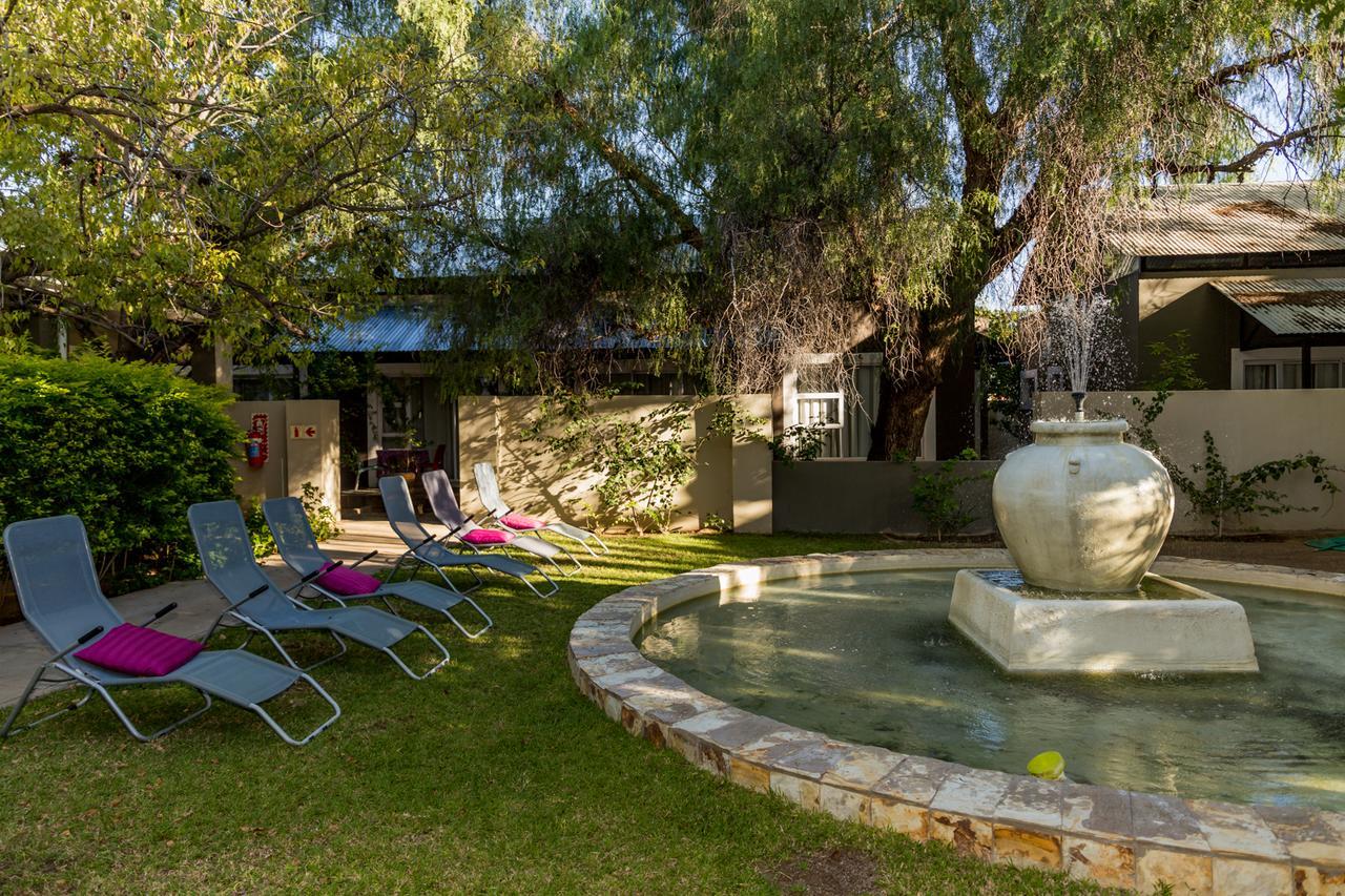 Village Boutique Hotel オチワロンゴ エクステリア 写真