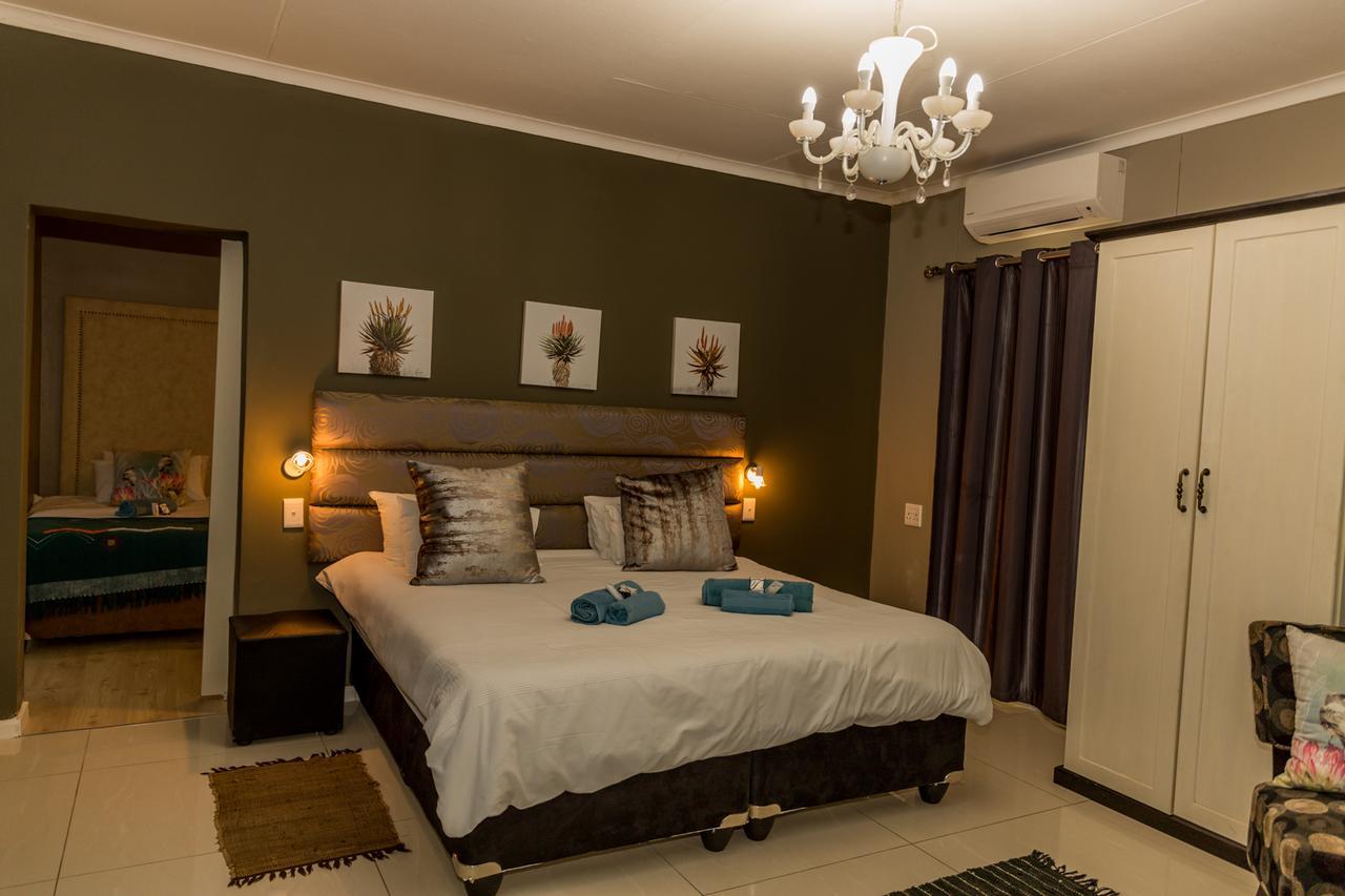 Village Boutique Hotel オチワロンゴ エクステリア 写真