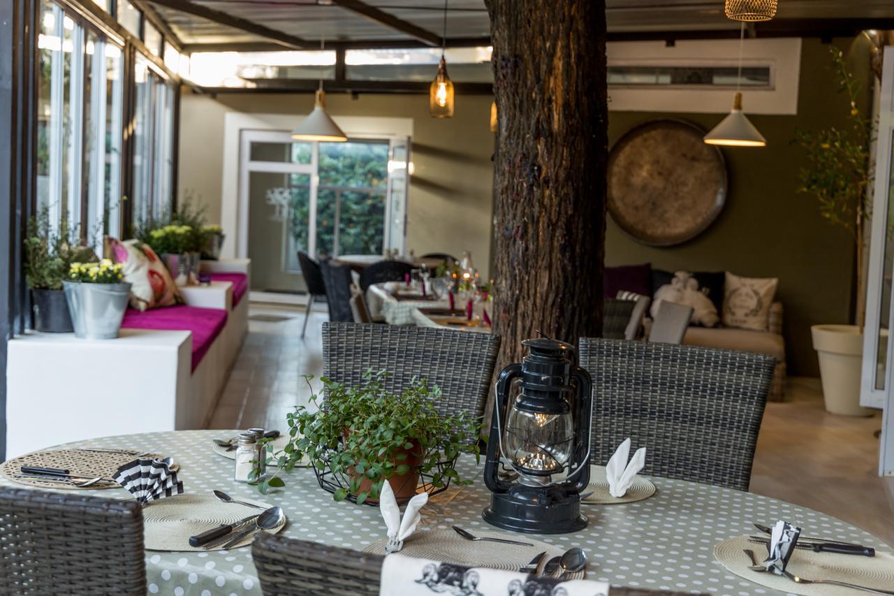 Village Boutique Hotel オチワロンゴ エクステリア 写真