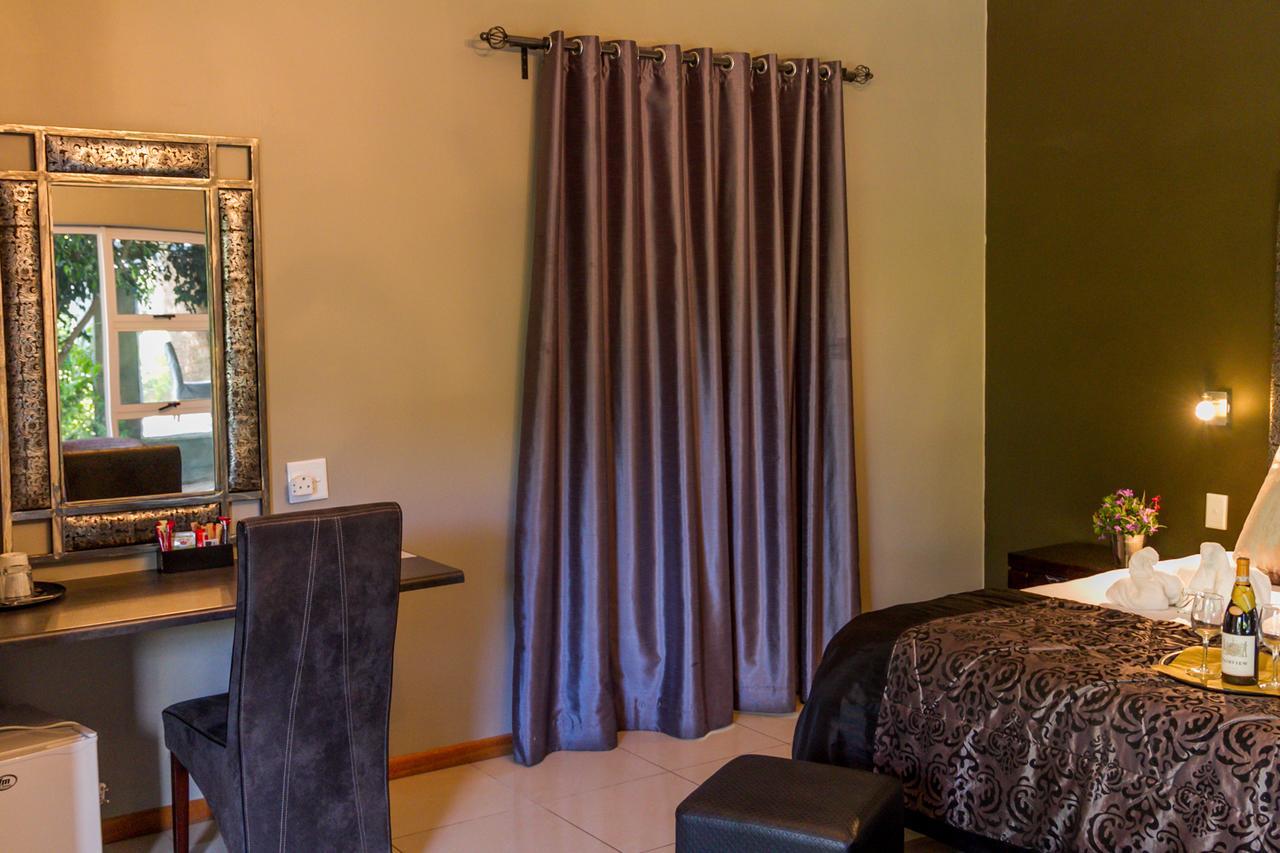 Village Boutique Hotel オチワロンゴ エクステリア 写真