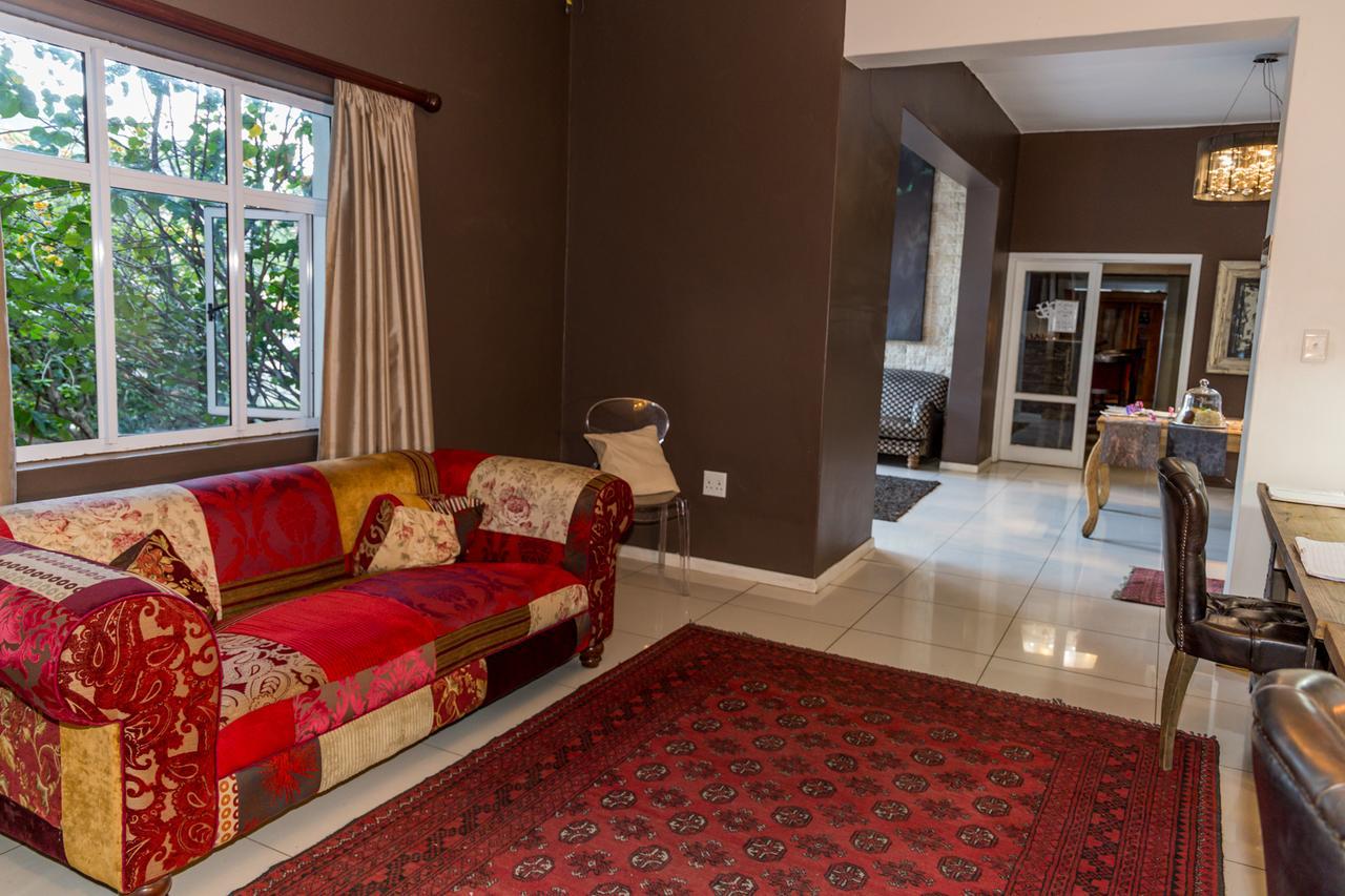 Village Boutique Hotel オチワロンゴ エクステリア 写真