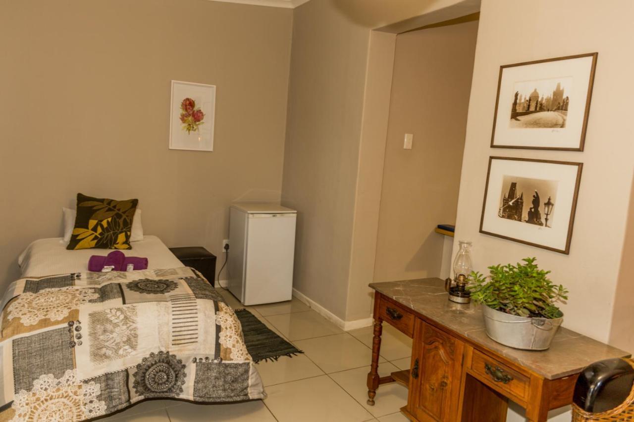 Village Boutique Hotel オチワロンゴ エクステリア 写真